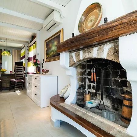 Apartment House Sveti Jakov 2