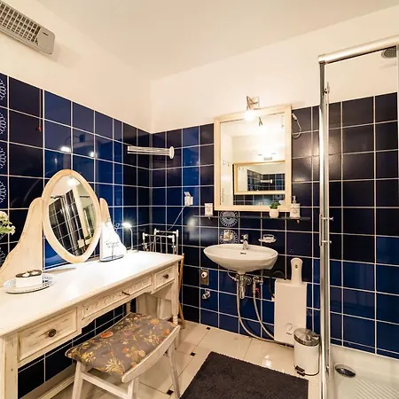 公寓 House Sveti Jakov 2 *